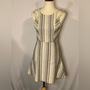 BCBGeneration Black Cream Chevron Stripe Cold Shoulder Fit Flare Dress Size‎ 2